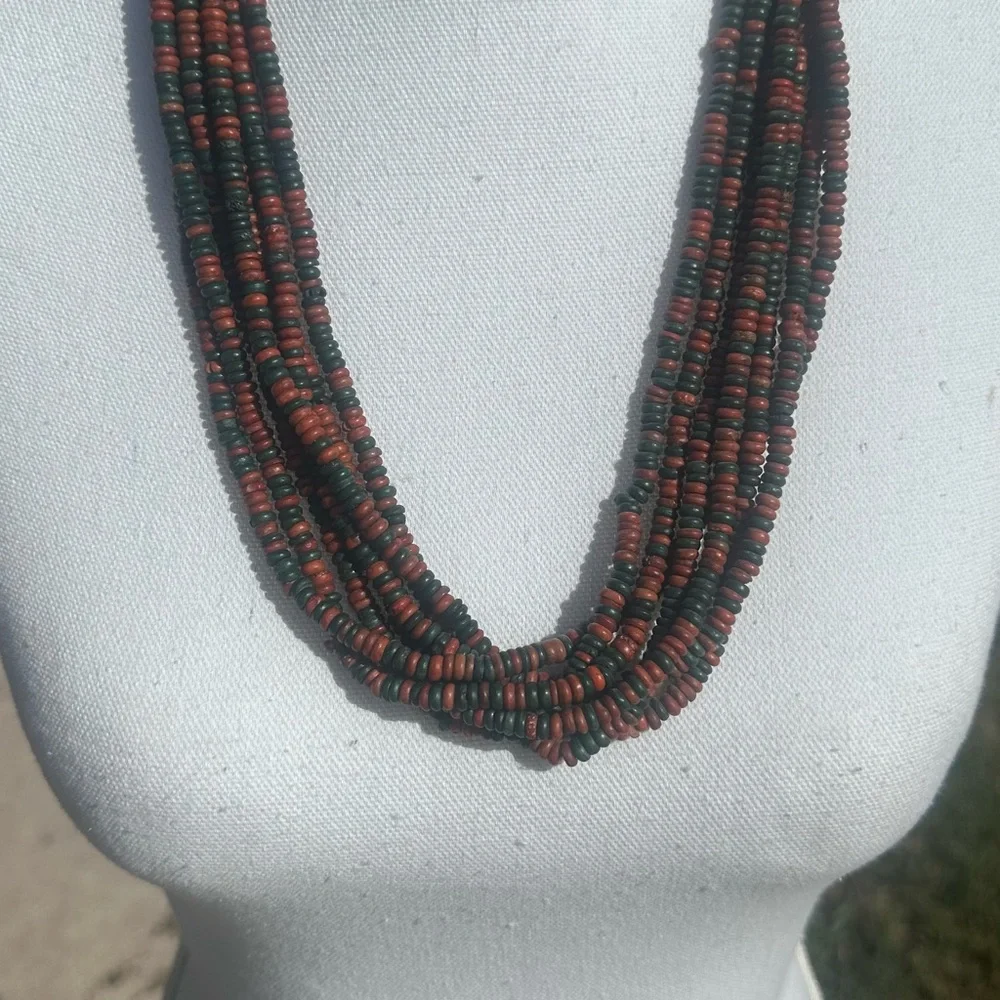 Vintage Ethnic Style Red and Green Multi-Strand Beaded Necklace - Picture 6 of 7